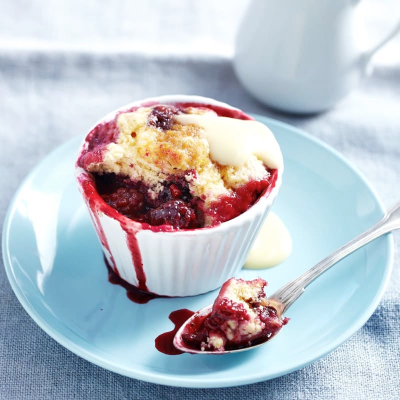 Orange and berry microwave self-saucing puddings