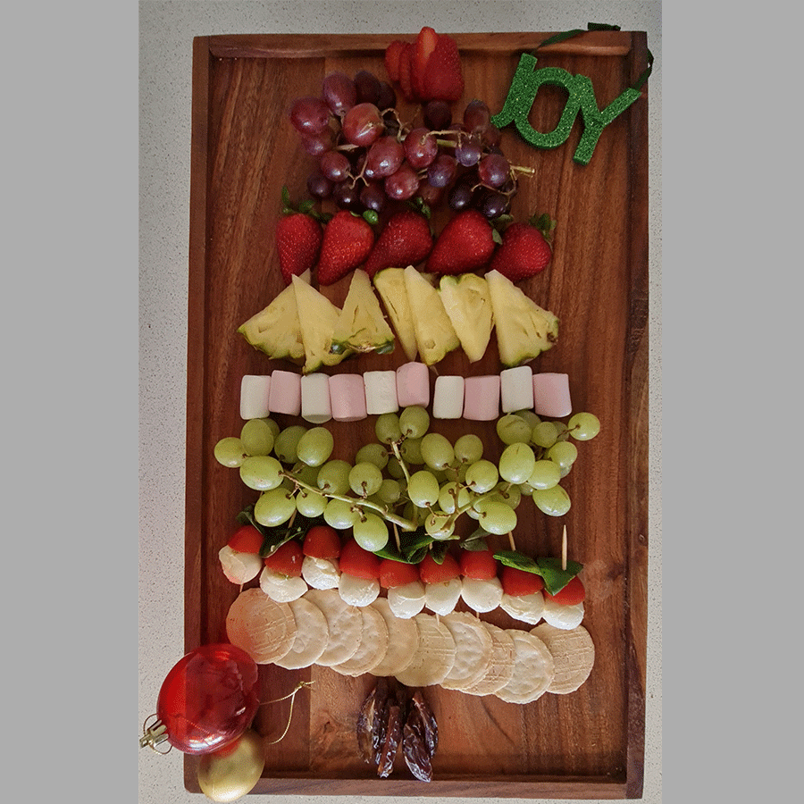 Photo of Lyndal's Christmas tree platter by WW