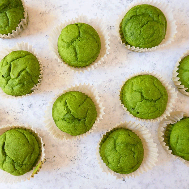Sweet spinach-banana muffins
