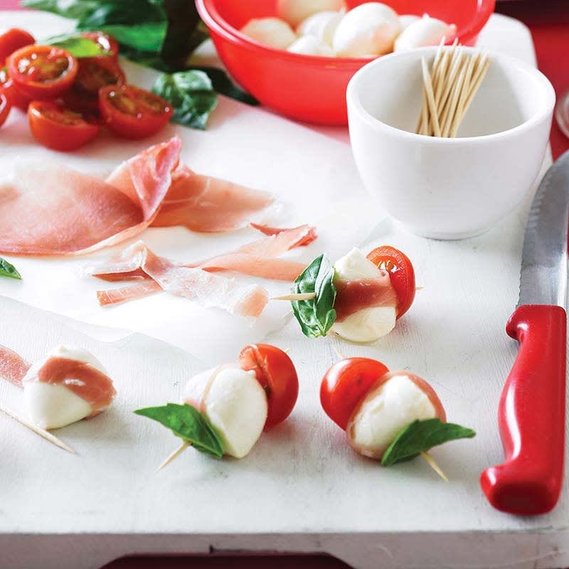 Photo of Bocconcini, tomato and basil bites by WW