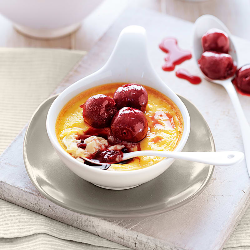 Baked rice puddings with cherries