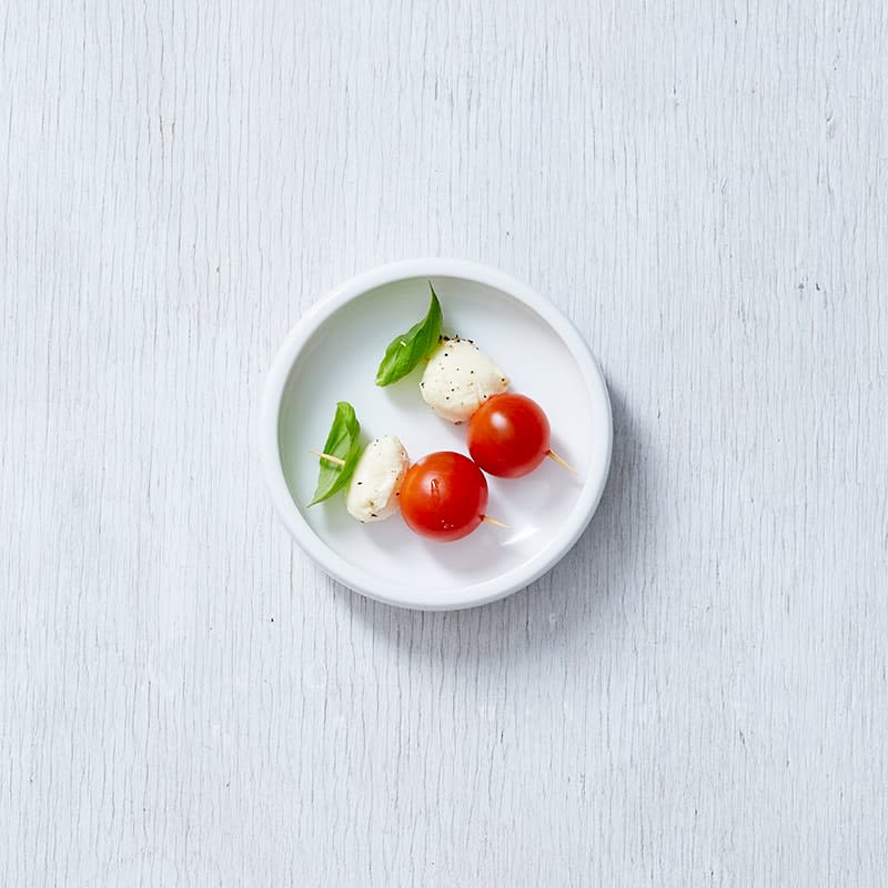 Photo of Tomato, basil and bocconcini skewers by WW