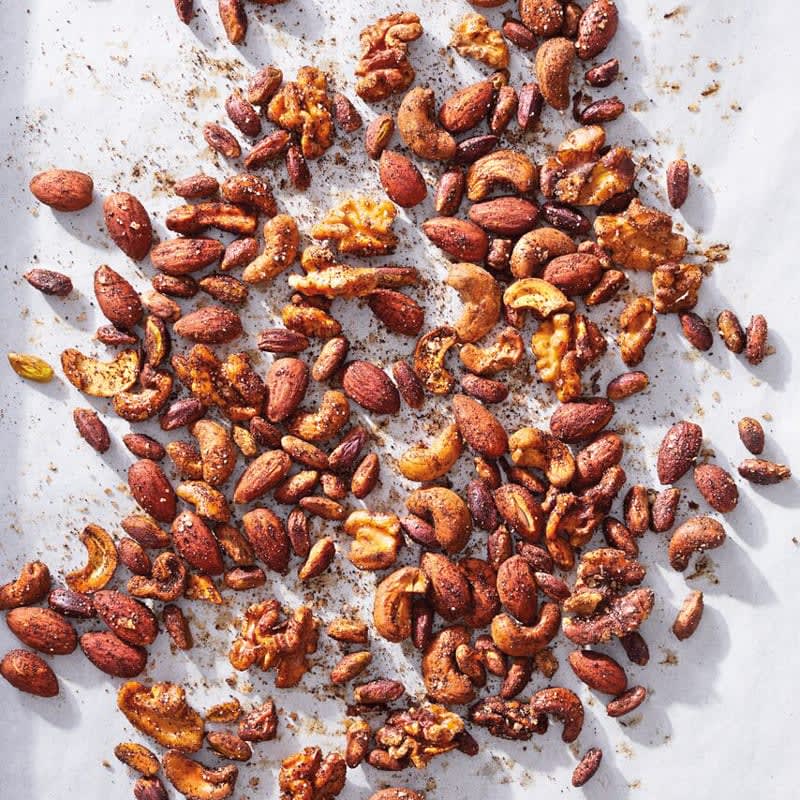 Spicy roasted mixed nuts