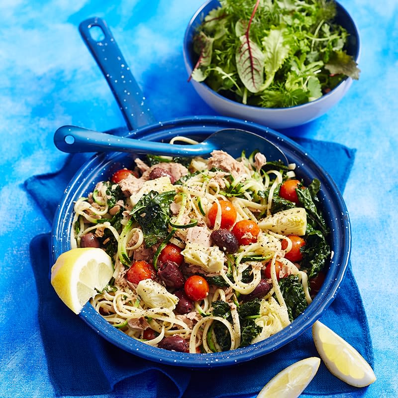Photo of Linguine with tuna, tomatoes and kale by WW
