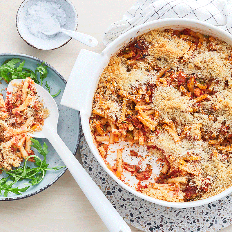 Pasta bake with crumb topping