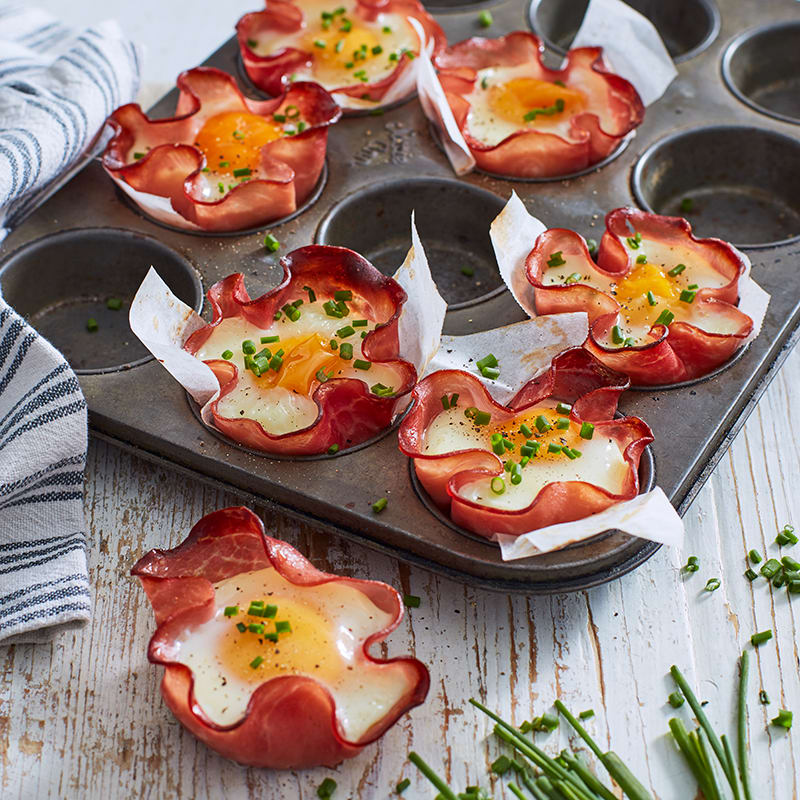 Baked ham and egg cups
