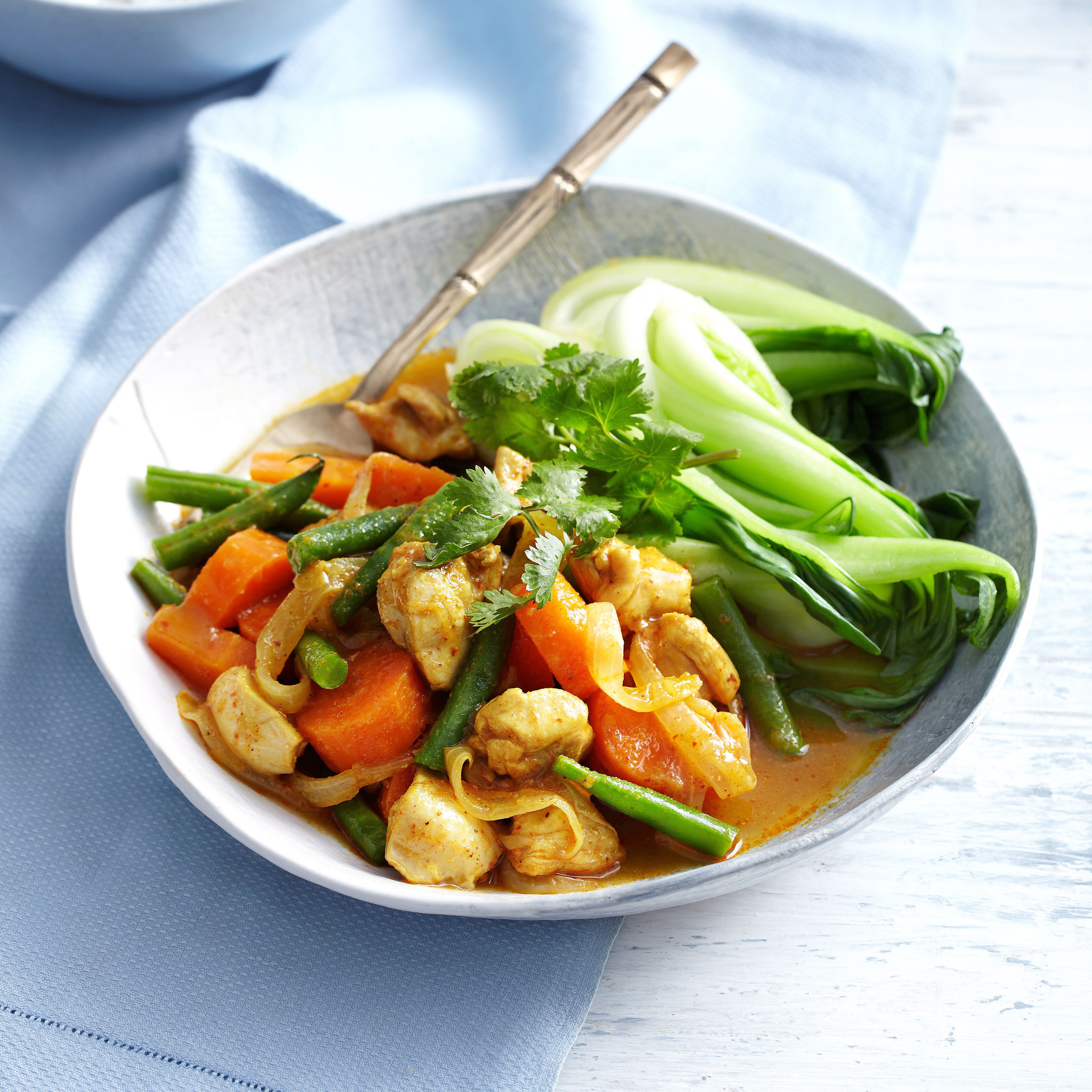 Fragrant yellow chicken curry