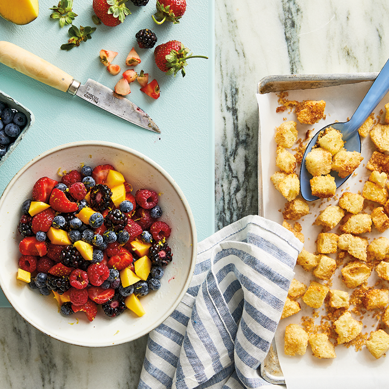 Fruit-salad-with-brioche-croutons