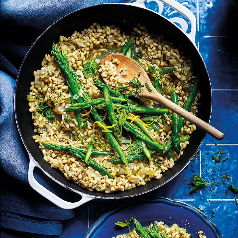 Photo of Asparagus and lemon pearl barley risotto by WW