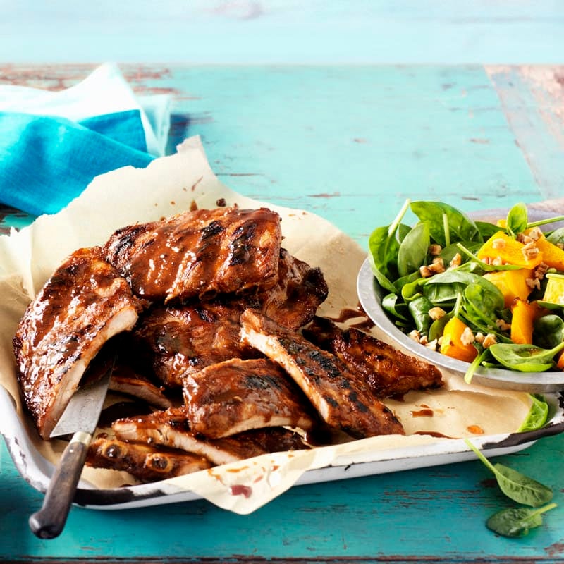 Pork ribs with spinach and pumpkin salad