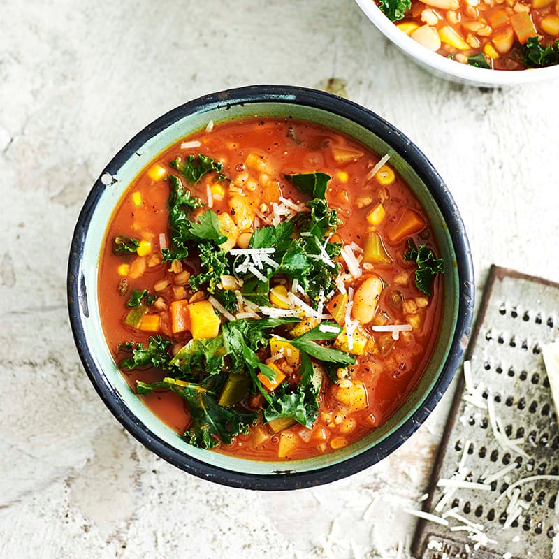 Garden vegetable minestrone soup