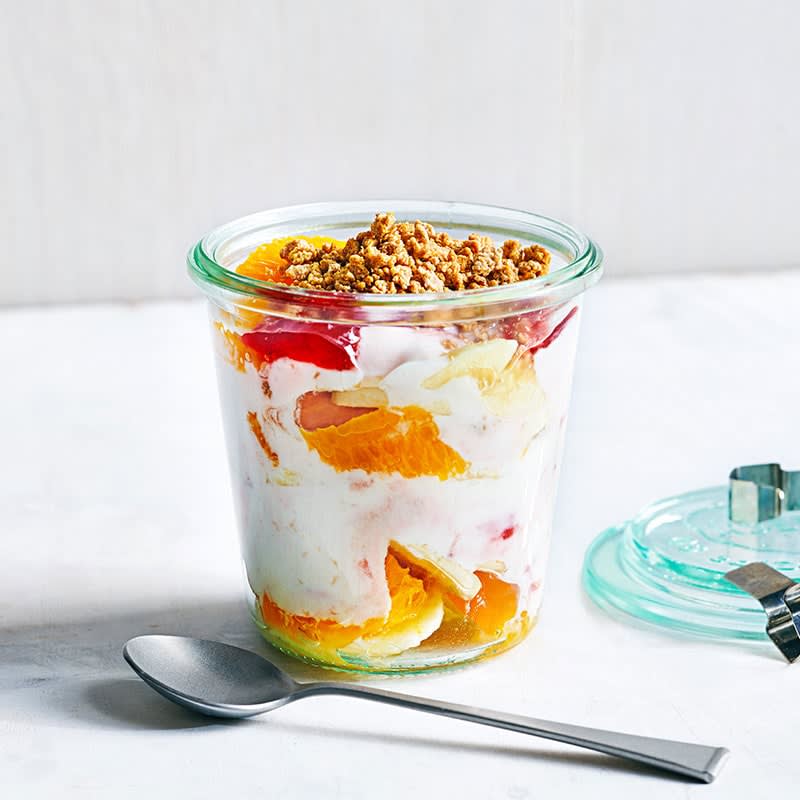 Fruit and yoghurt breakfast jars