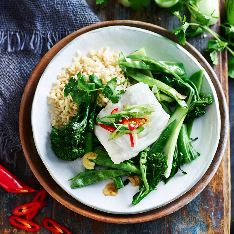 Steamed chilli and shallot fish with garlic sesame greens | Healthy ...