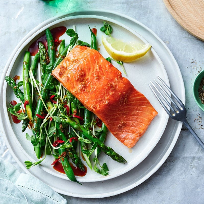 Baked ginger trout with green veggie salad | Healthy Recipe | WW Australia